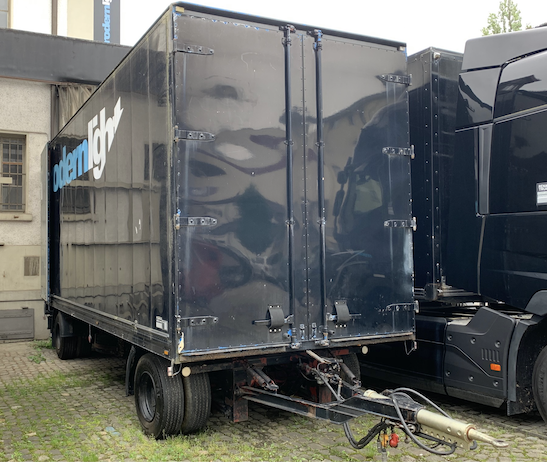 KÖEGEL Transportanhänger 18t zu LKW mit Rampe