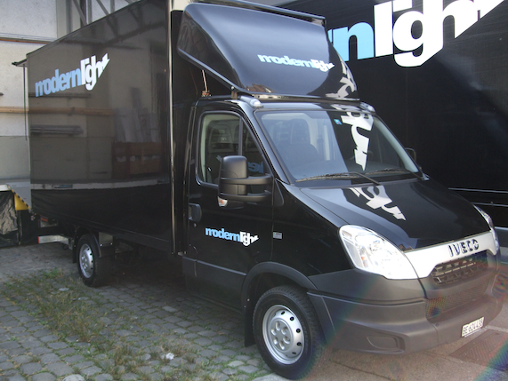 IVECO 3,5t Transporter mit Hebebühne